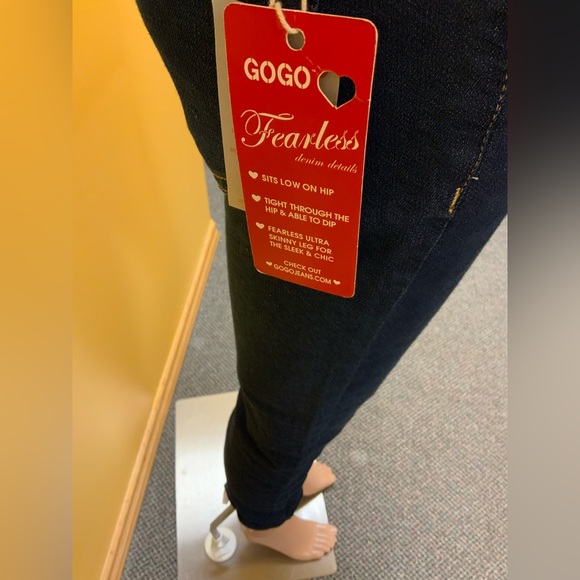 Gogo Jeans - Picture 3 of 4